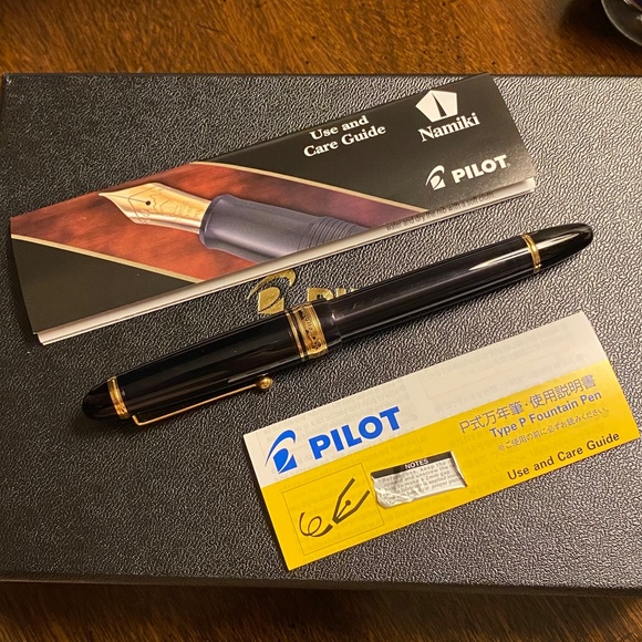 Pilot Custom 823 Fountain Pen & Ink Box Set - Picture 7 of 7